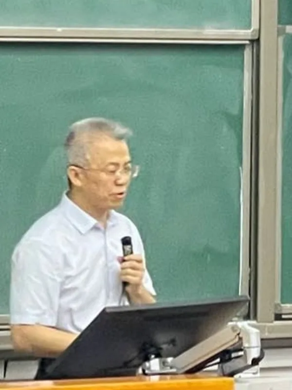 Jiang Shigong lecturing at Peking University Law School